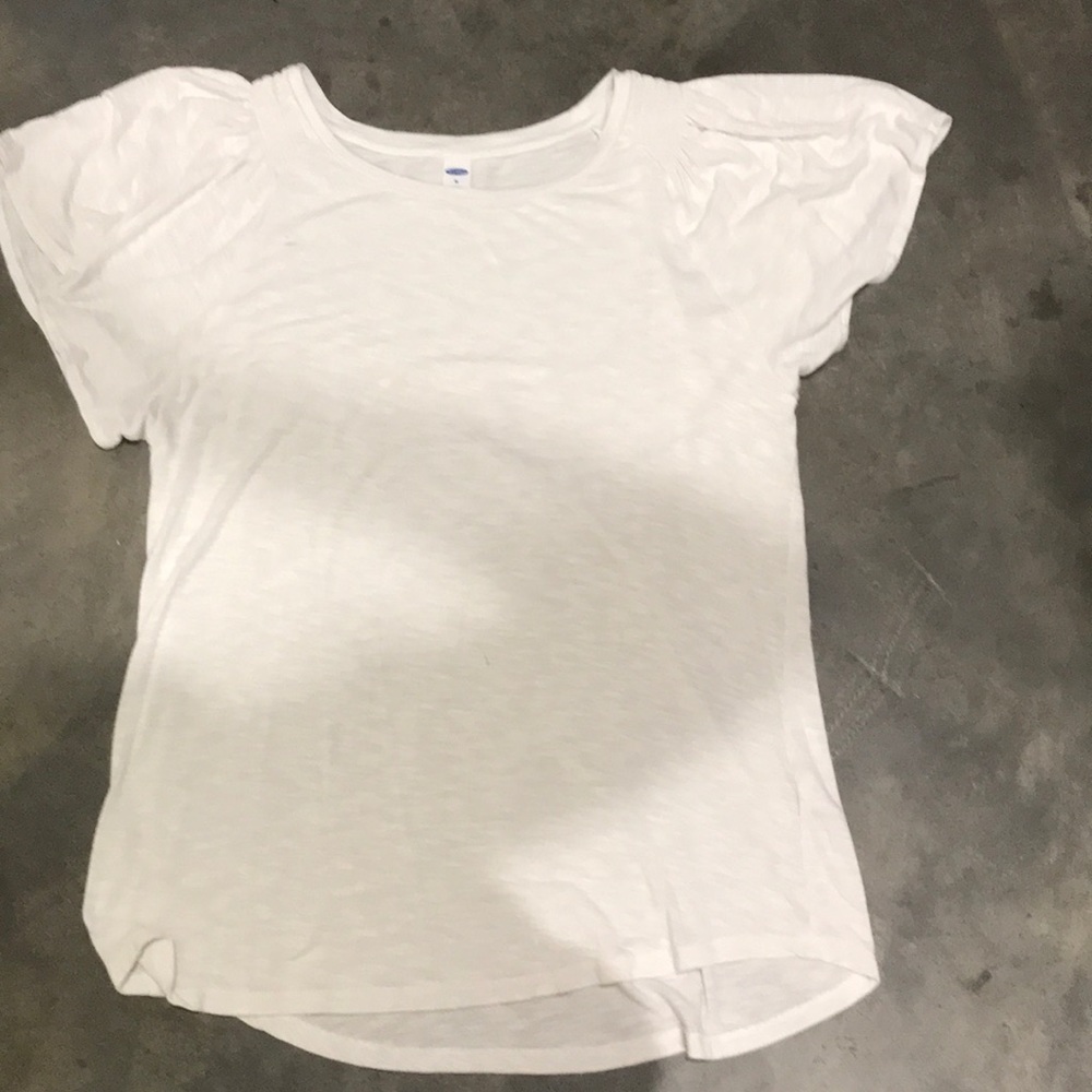 White old navy shirt